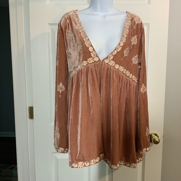 POL Rose Velvet Embroidered Long Sleeve‎ size Small - Picture 4 of 11